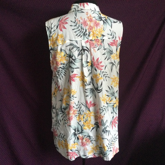 H&M Divided Floral Sleeveless Blouse Top Tropical print Size 12 44 inch Bust - Picture 2 of 7